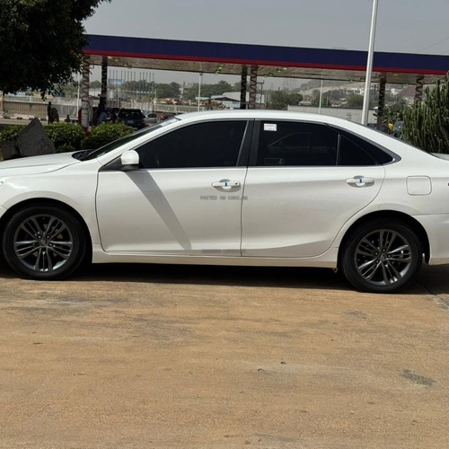 2016 TOYOTA CAMRY SE FOR SALE IN ABUJA