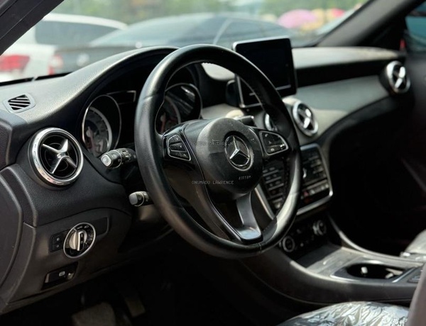 2016 MERCEDES BENZ GLA250 FOR SALE IN ABUJA
