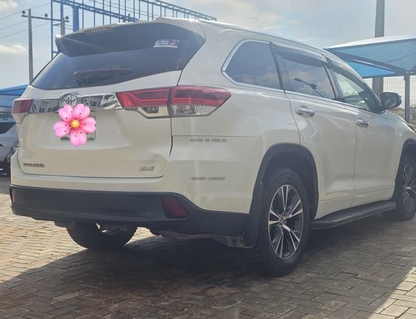 2016 TOYOTA HIGHLANDER XLE FOR SALE IN ABUJA
