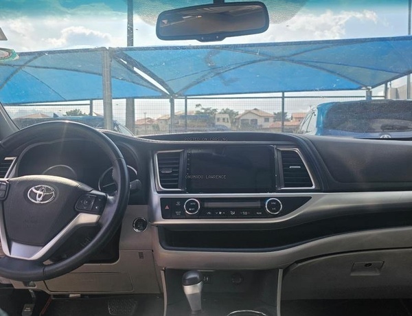 2016 TOYOTA HIGHLANDER XLE FOR SALE IN ABUJA