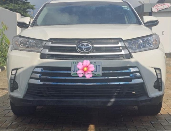 2016 TOYOTA HIGHLANDER XLE FOR SALE IN ABUJA