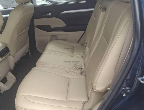 2016 TOYOTA HIGHLANDER XLE  FOR SALE IN ABUJA