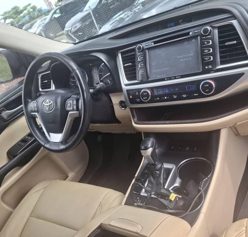 2016 TOYOTA HIGHLANDER XLE  FOR SALE IN ABUJA image