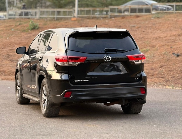 2016 TOYOTA HIGHLANDER LE FOR SALE IN ABUJA