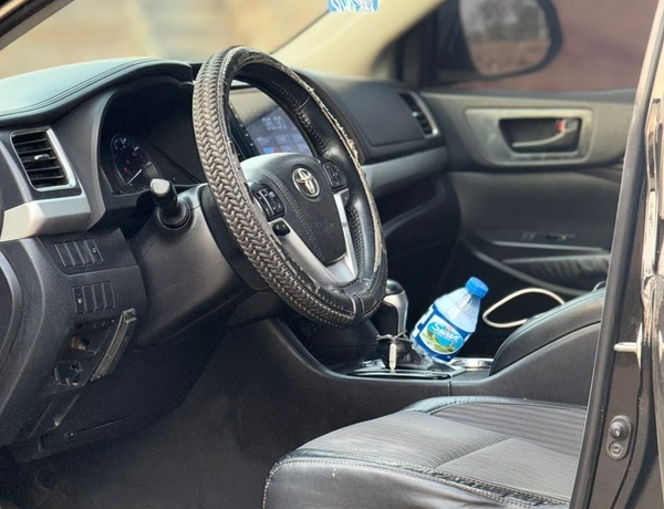 2016 TOYOTA HIGHLANDER LE FOR SALE IN ABUJA