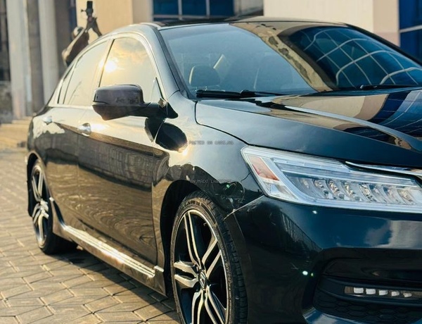 2017 HONDA ACCORD TOURING FOR SALE IN ABUJA