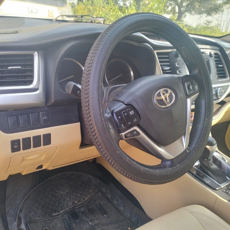 2017 TOYOTA HIGHLANDER XLE FOR SALE IN ABUJA image