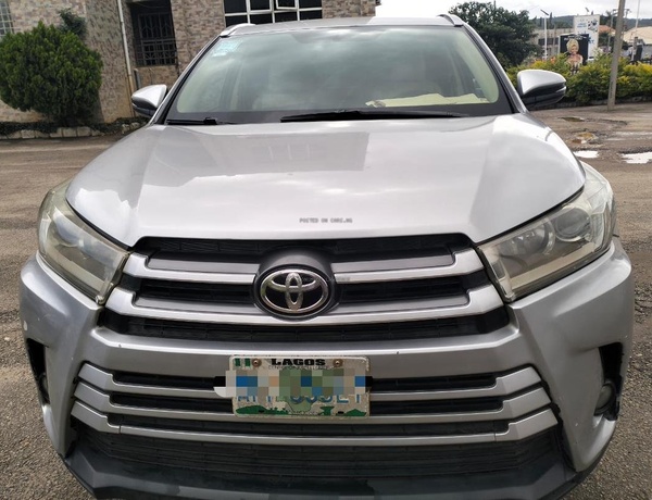 2017 TOYOTA HIGHLANDER XLE FOR SALE IN ABUJA