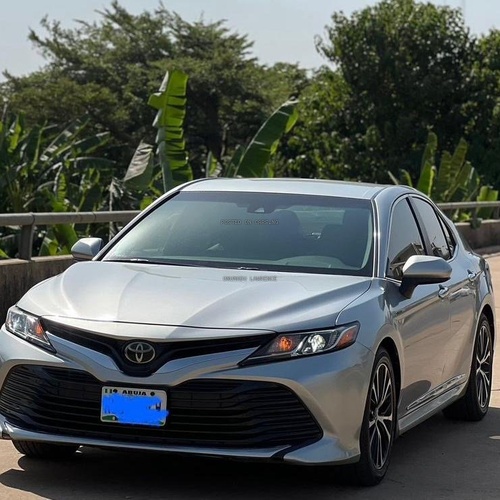 2018 TOYOTA CAMRY XLE FOR SALE  IN ABUJA