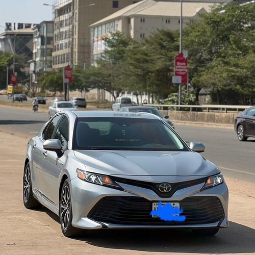 2018 TOYOTA CAMRY XLE FOR SALE  IN ABUJA
