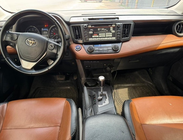 2018 TOYOTA RAV4 XLE FOR SALE IN ABUJA