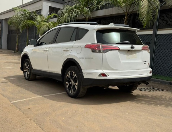 2018 TOYOTA RAV4 XLE FOR SALE IN ABUJA