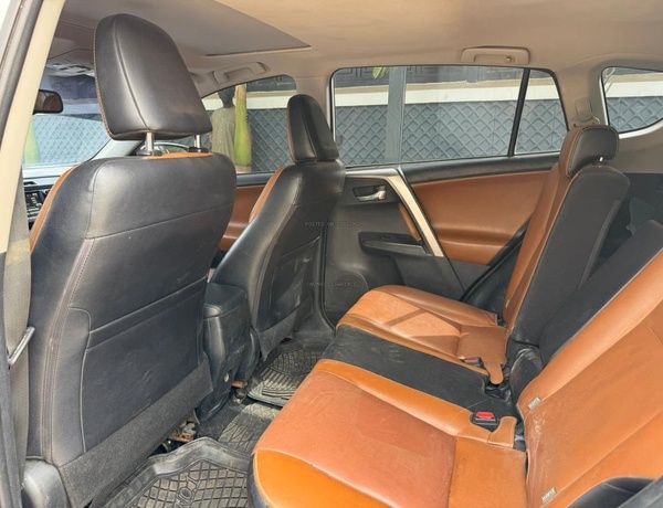2018 TOYOTA RAV4 XLE FOR SALE IN ABUJA
