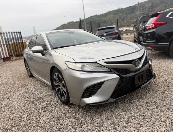 2018 TOYOTA CAMRY FOR SALE IN ABUJA