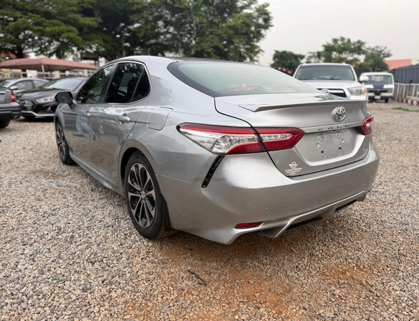 2018 TOYOTA CAMRY FOR SALE IN ABUJA