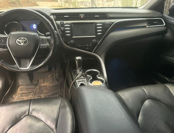 2018 TOYOTA CAMRY XSE FOR SALE IN ABUJA