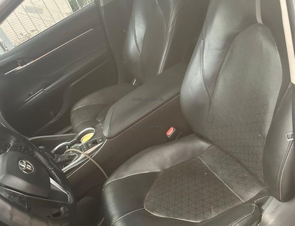 2018 TOYOTA CAMRY XSE FOR SALE IN ABUJA