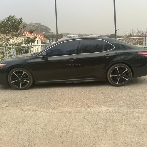2018 TOYOTA CAMRY XSE FOR SALE IN ABUJA