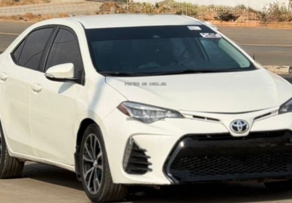 2018 TOYOTA COROLLA SE FOR SALE IN ABUJA