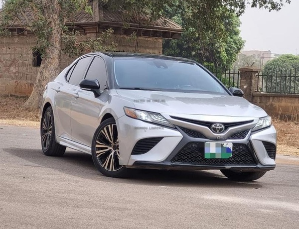 2019 TOYOTA CAMRY XSE FOR SALE IN ABUJA