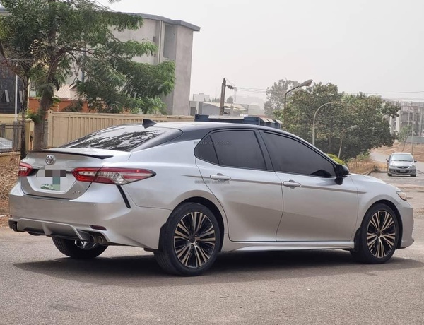 2019 TOYOTA CAMRY XSE FOR SALE IN ABUJA
