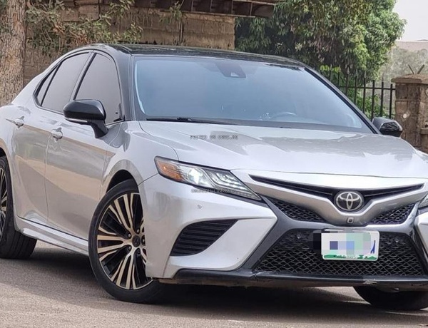 2019 TOYOTA CAMRY XSE FOR SALE IN ABUJA