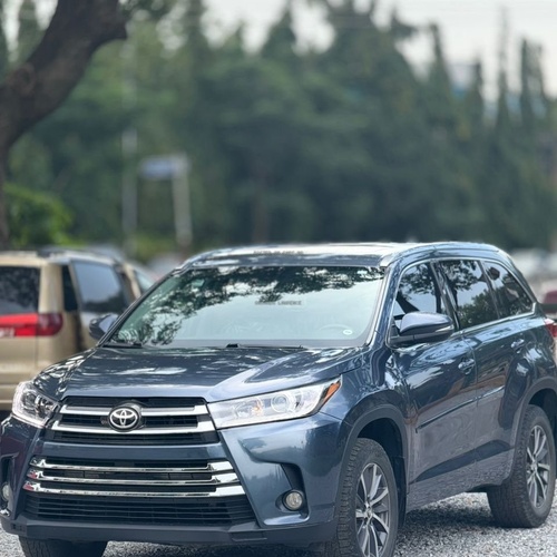 2019 HIGHLANDER XLE FOR SALE IN ABUJA
