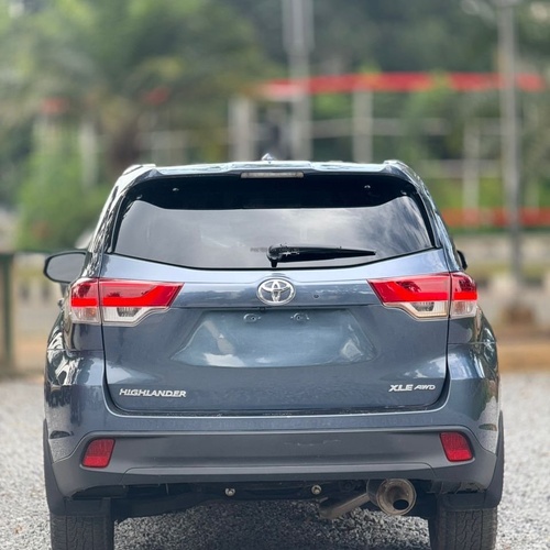 2019 HIGHLANDER XLE FOR SALE IN ABUJA
