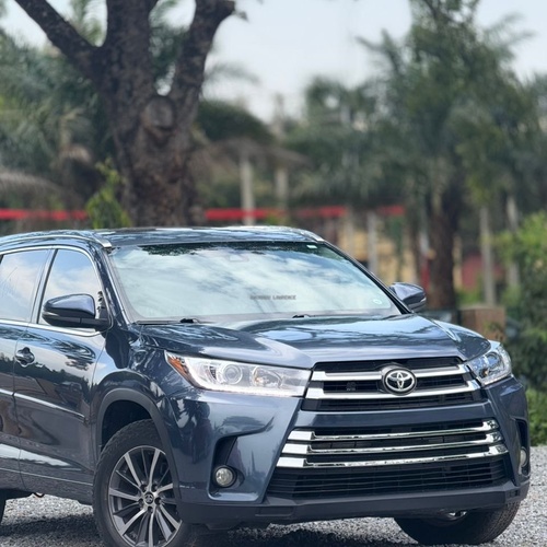 2019 HIGHLANDER XLE FOR SALE IN ABUJA