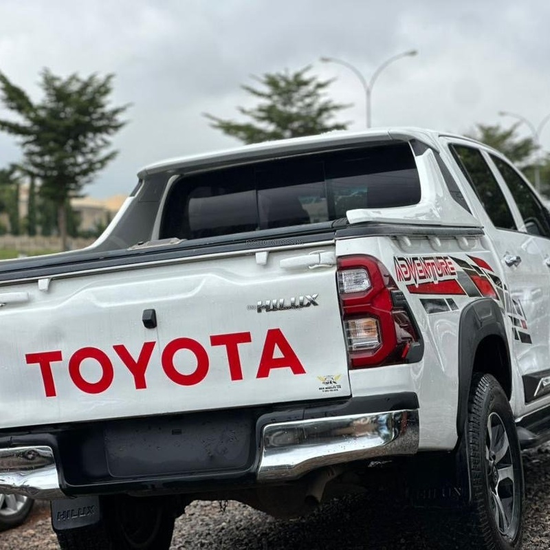 2019 Toyota Hilux for Sale in Abuja image