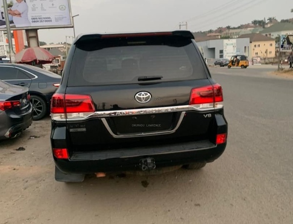 2019 TOYOTA LANDCRUISER FOR SALE IN ABUJA