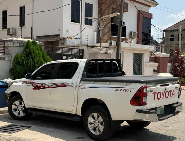 2020 TOYOTA HILUX FOR SALE IN ABUJA