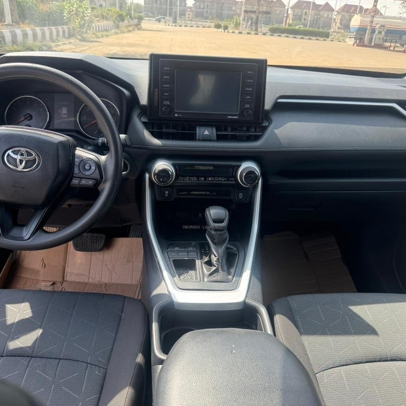 FOREIGN USED 2020 TOYOTA RAV4 XLE FOR SALE IN ABUJA image