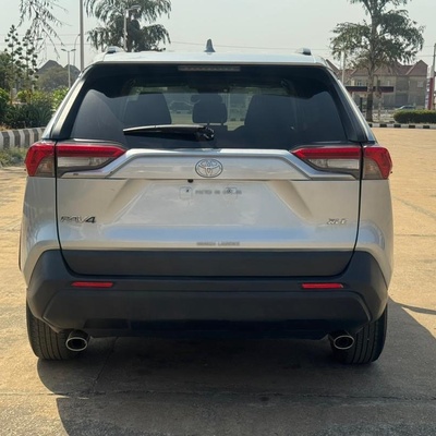 FOREIGN USED 2020 TOYOTA RAV4 XLE FOR SALE IN ABUJA