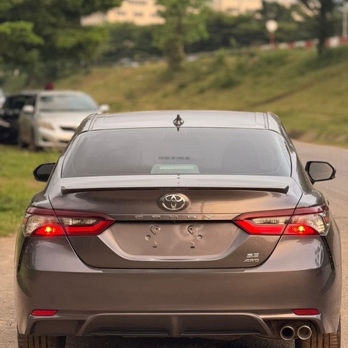 FOREIGN USED 2022 TOYOTA CAMRY SE FOR SALE IN ABUJA