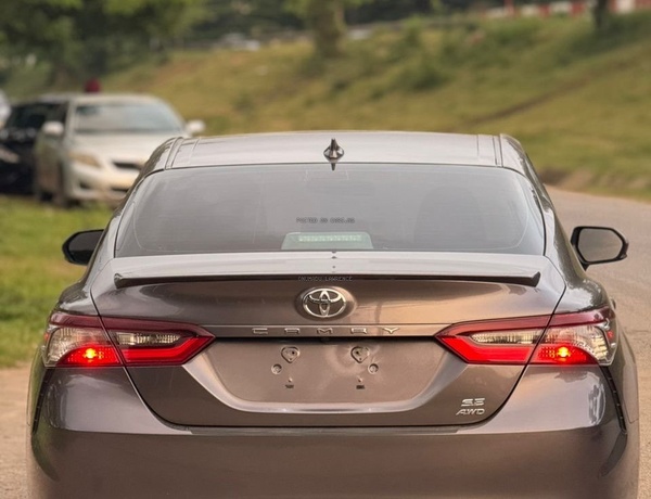 FOREIGN USED 2022 TOYOTA CAMRY SE FOR SALE IN ABUJA