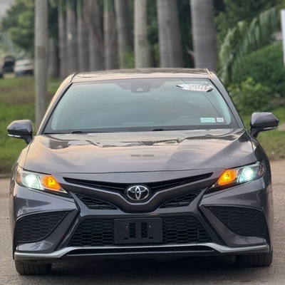 FOREIGN USED 2022 TOYOTA CAMRY SE FOR SALE IN ABUJA
