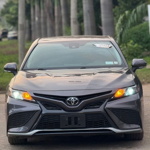 FOREIGN USED 2022 TOYOTA CAMRY SE FOR SALE IN ABUJA