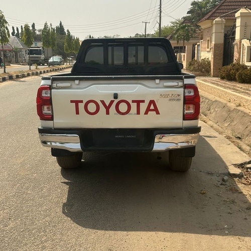 2022 TOYOTA HILUX AUTO DRIVE FOR SALE IN ABUJA