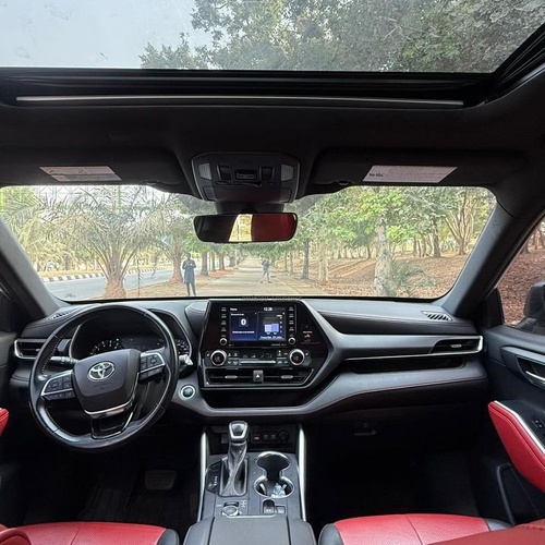 FOREIGN USED 2023 TOYOTA HIGHLANDER XSE FOR SALE IN ABUJA