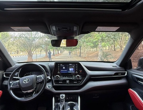 FOREIGN USED 2023 TOYOTA HIGHLANDER XSE FOR SALE IN ABUJA