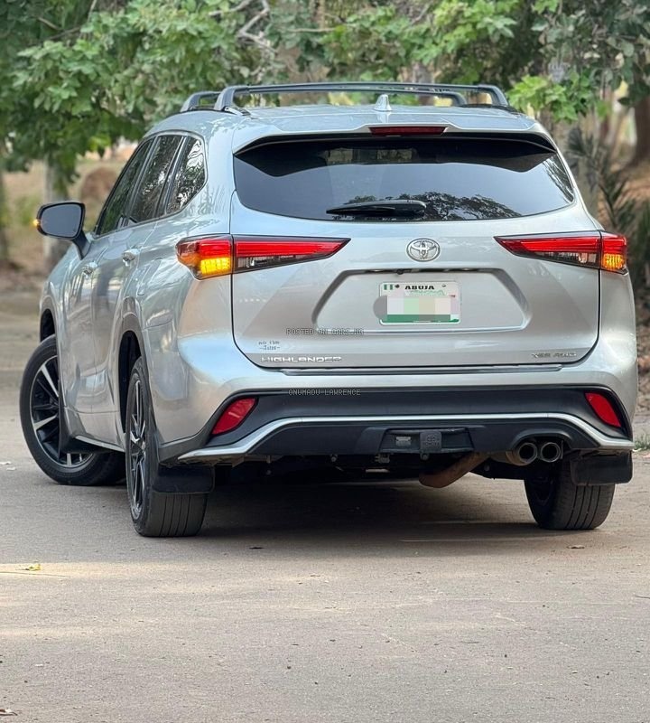 FOREIGN USED 2023 TOYOTA HIGHLANDER XSE FOR SALE IN ABUJA image