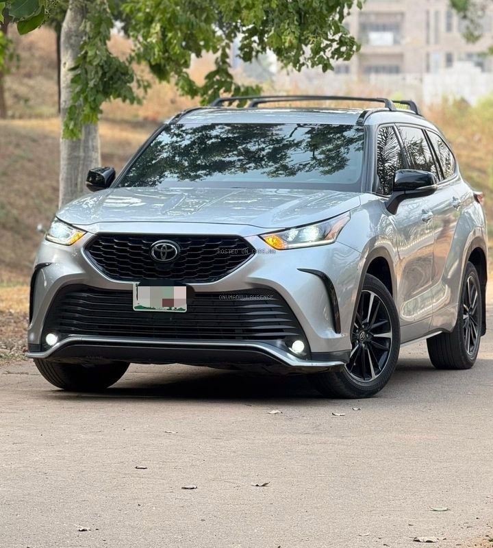 FOREIGN USED 2023 TOYOTA HIGHLANDER XSE FOR SALE IN ABUJA image
