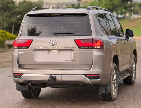 2023 TOYOTA LANDCRUISER FOR SALE IN ABUJA