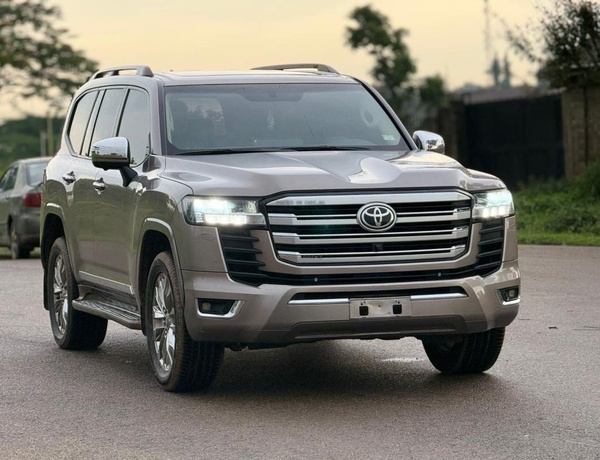 2023 TOYOTA LANDCRUISER FOR SALE IN ABUJA