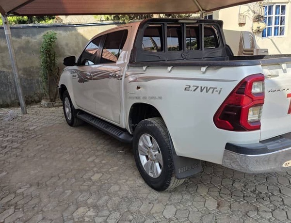 2023 TOYOTA HILUX FOR SALE IN ABUJA