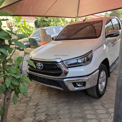 2023 TOYOTA HILUX FOR SALE IN ABUJA