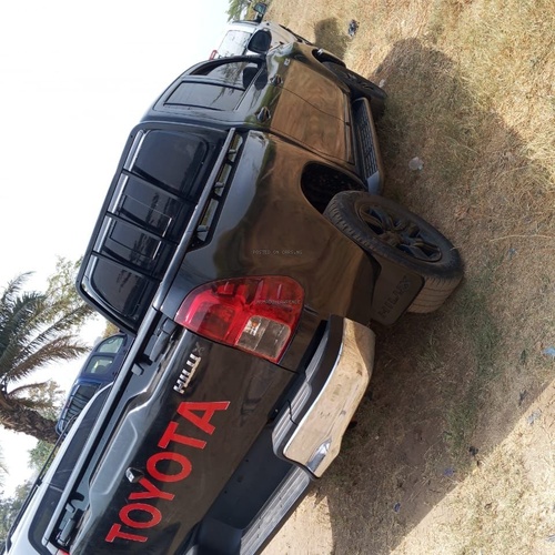 2023 TOYOTA HILUX FOR SALE IN ABUJA