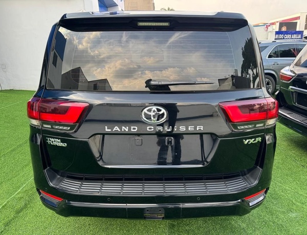 2024 LANDCRUISER TWIN TURBO FOR SALE IN ABUJA