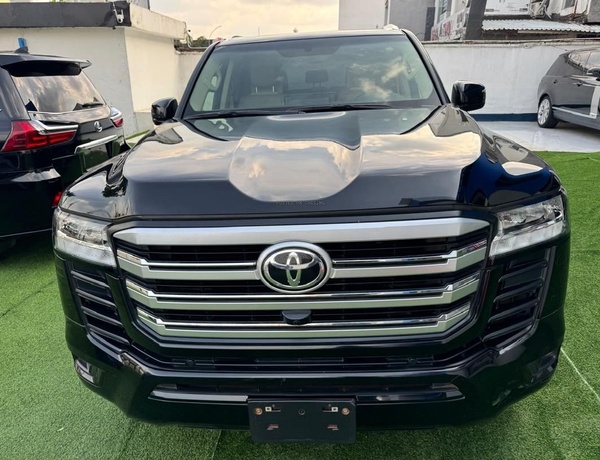2024 LANDCRUISER TWIN TURBO FOR SALE IN ABUJA